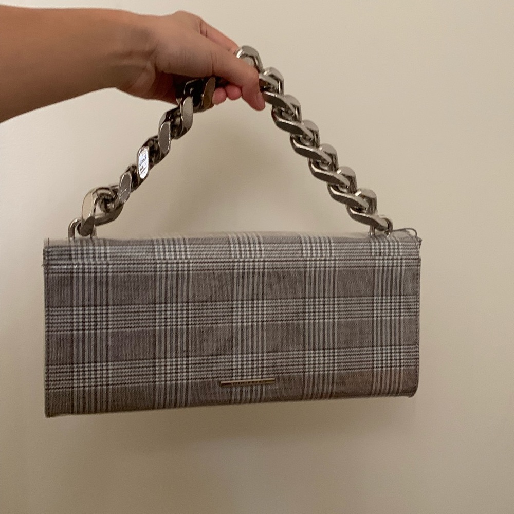 CHAELS & KEITH Chain Bag